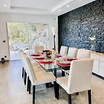 Le Havre Des Mimosas - Luxury & Pool Villa